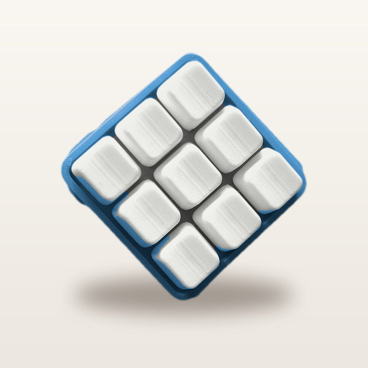 Clickey Cloud Nine met blauwe basis en witte keycaps