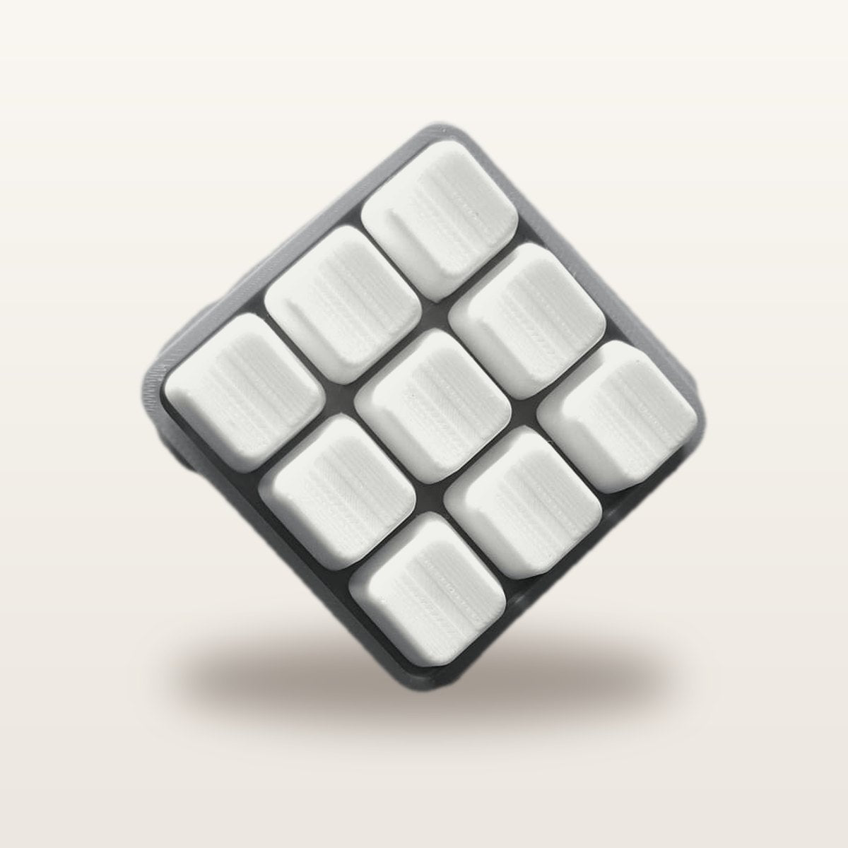 Clickey Cloud Nine met grijze basis en witte keycaps
