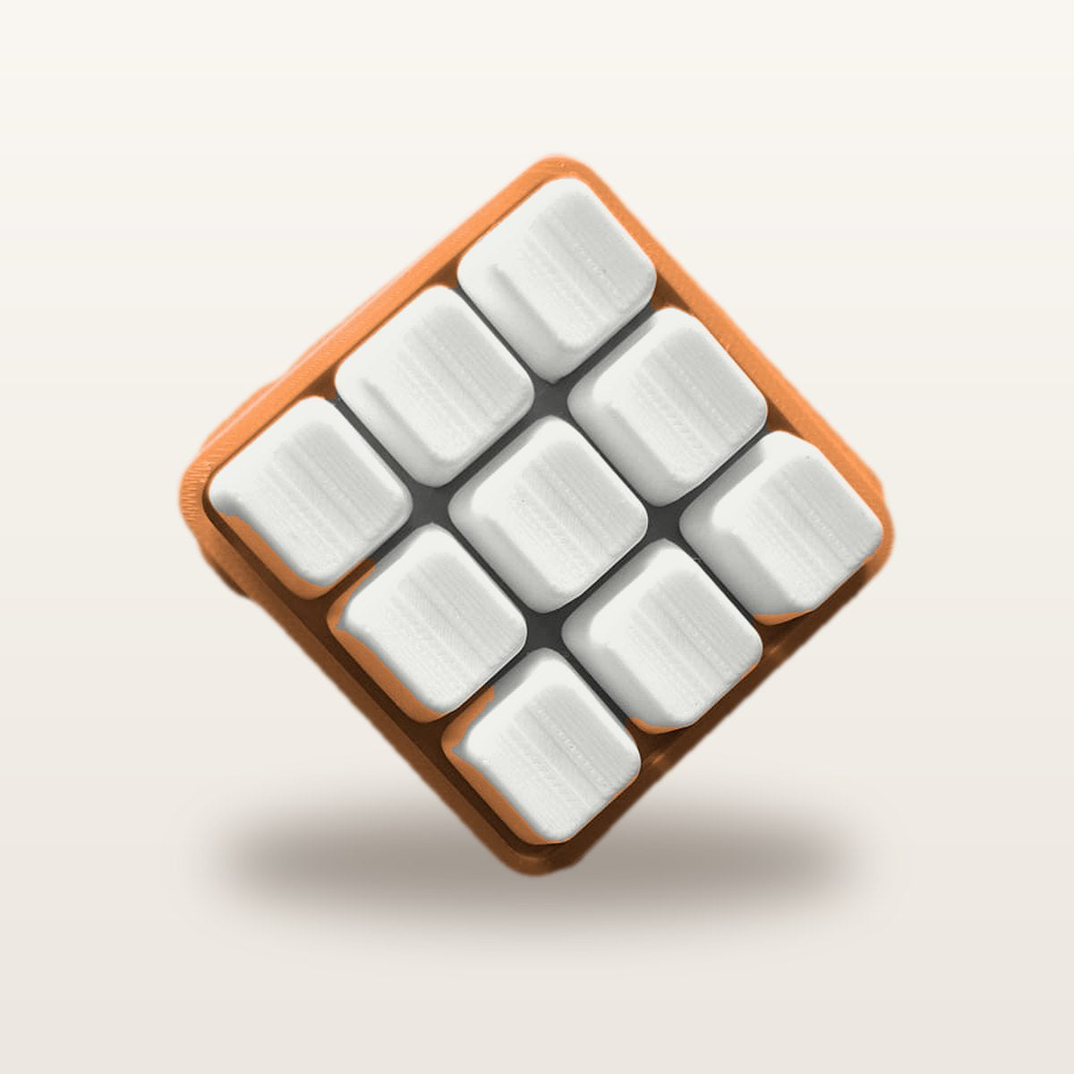 Clickey Cloud Nine met oranje basis en witte keycaps