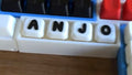 Voorbeeld: Clickey met de letters ANJO