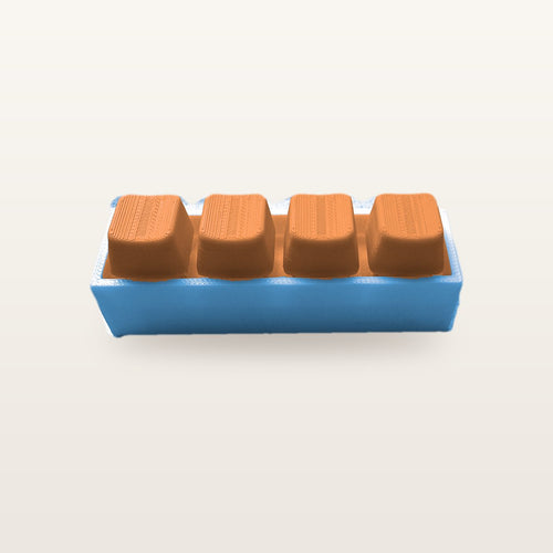 Clickey Royal Four met blauwe basis en oranje keycaps