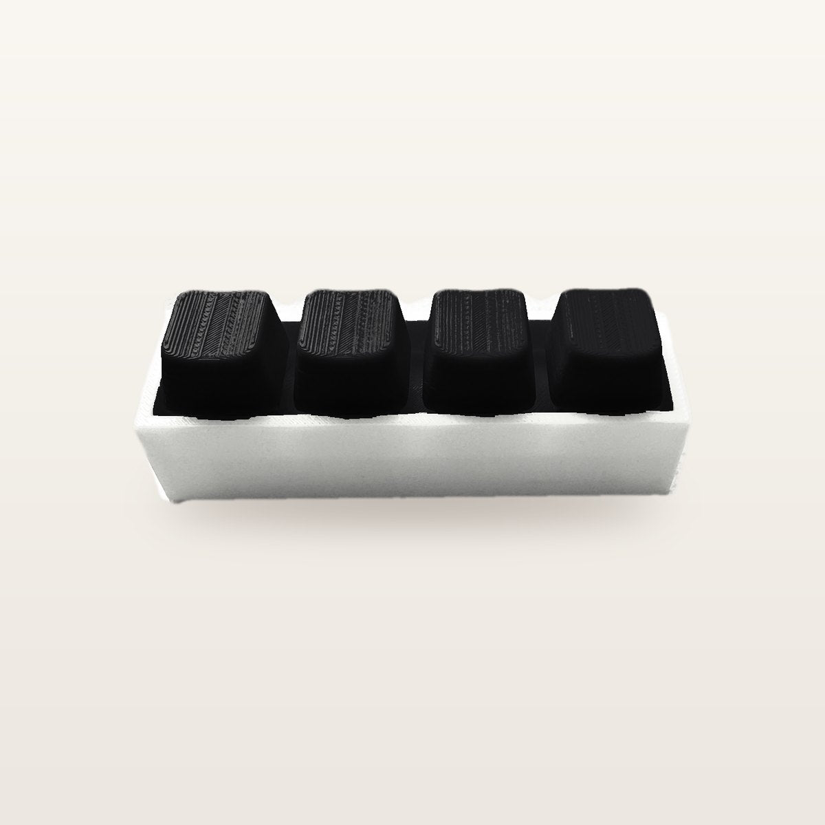 Clickey Royal Four met witte basis en zwarte keycaps
