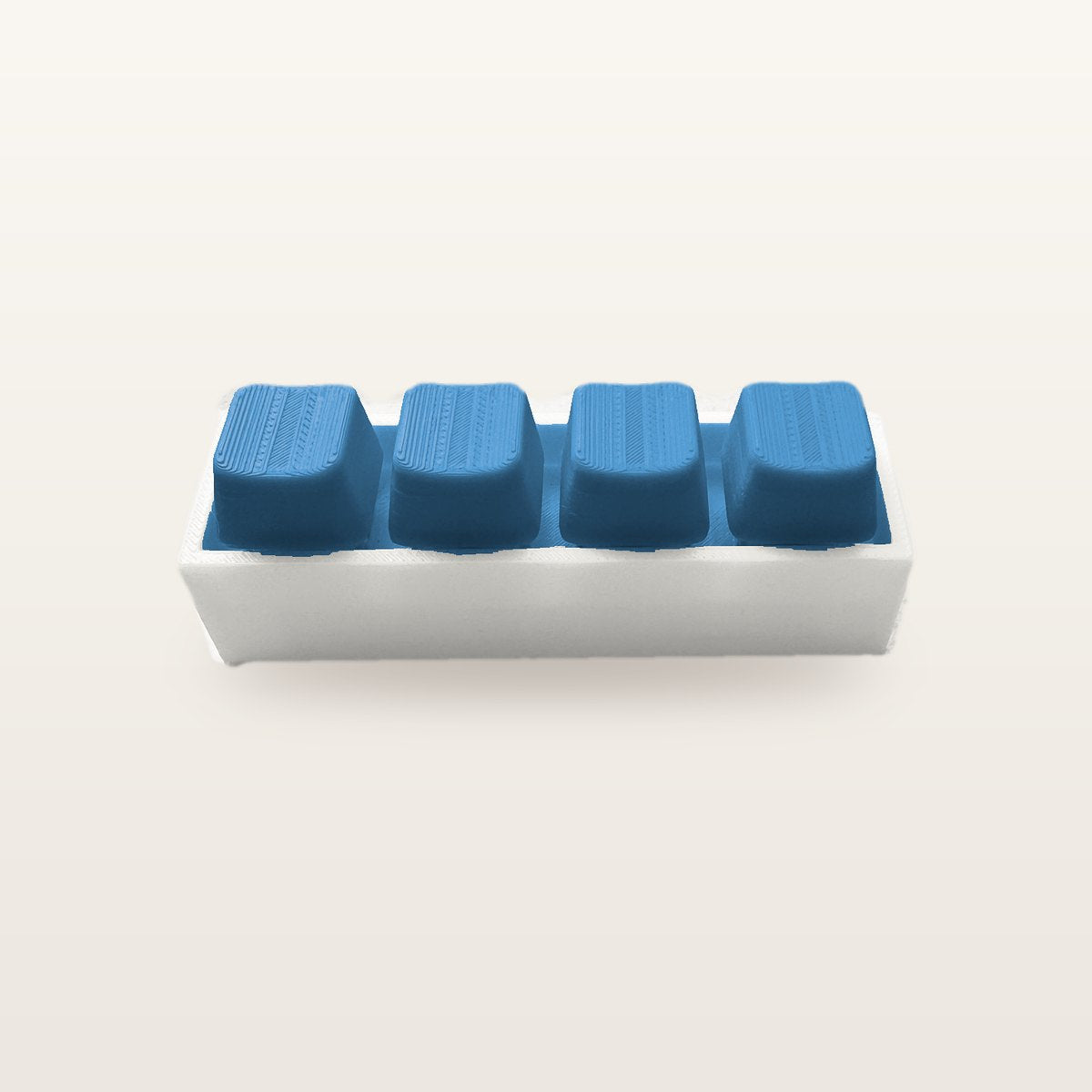 Clickey Royal Four met mat witte basis en blauwe keycaps