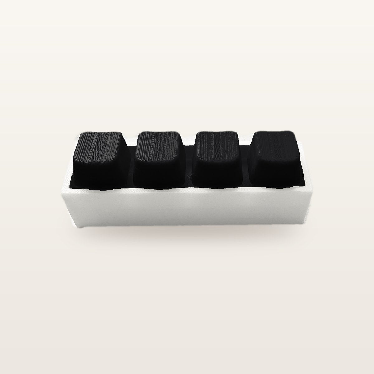Clickey Royal Four met mat witte basis en zwarte keycaps