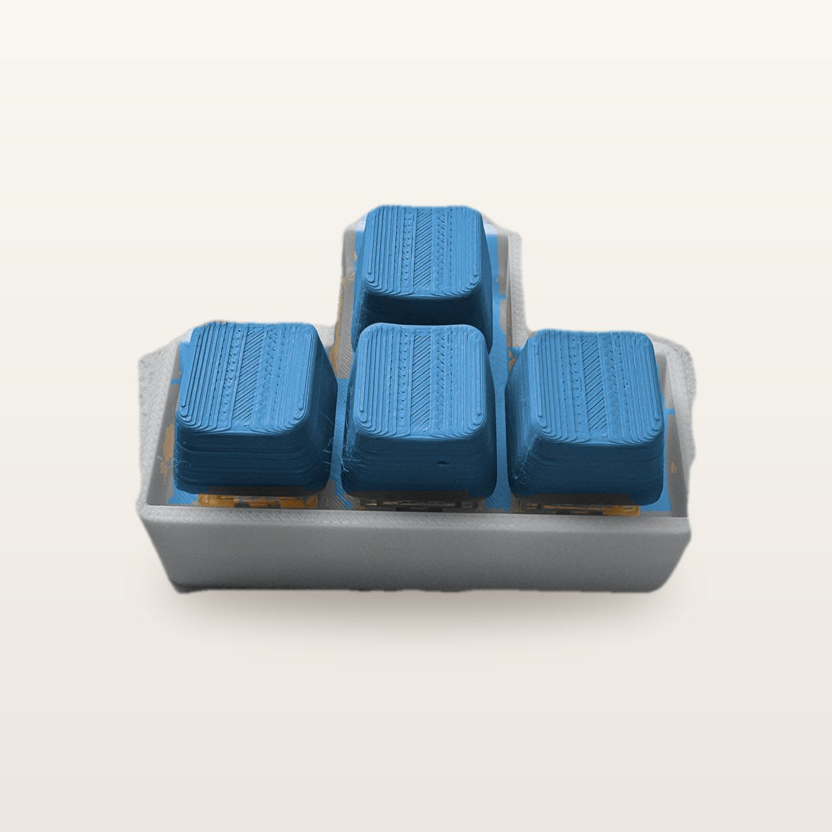 Clickey WASD met grijze basis en blauwe keycaps