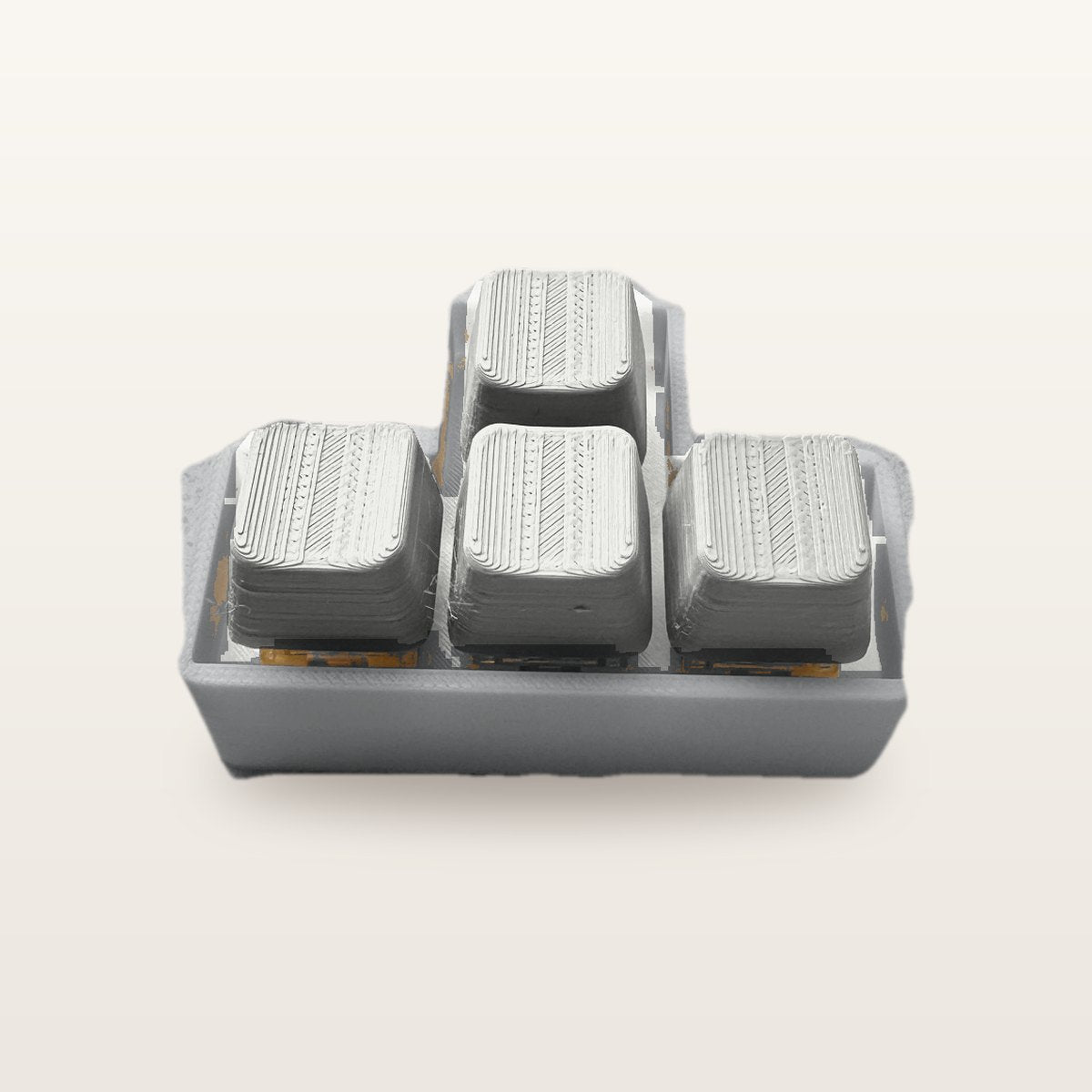 Clickey WASD met grijze basis en witte keycaps