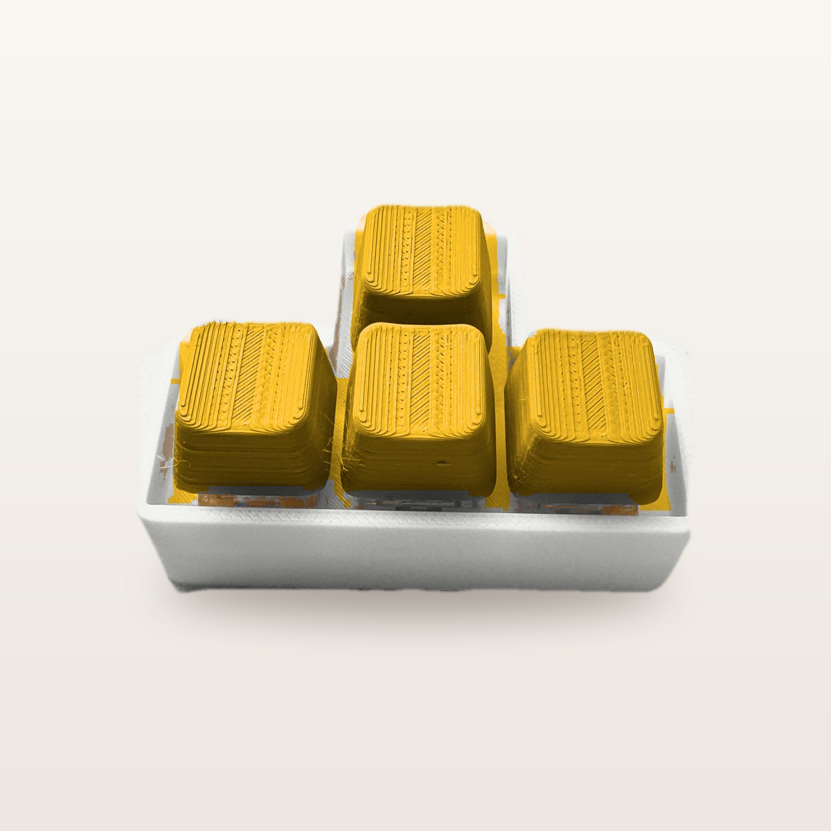 Clickey WASD met witte basis en gele keycaps
