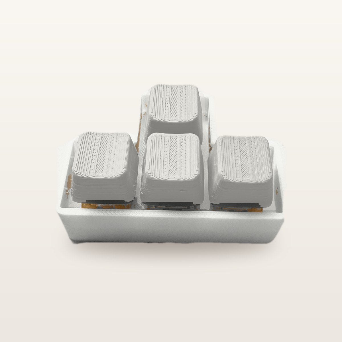Clickey WASD met witte basis en mat witte keycaps
